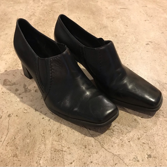 Liz Claiborne Black Heeled Booties size 6.5 - Picture 2 of 6